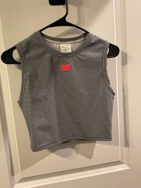 New Balance Black & White Houndstooth Crop Tank with Red Logo